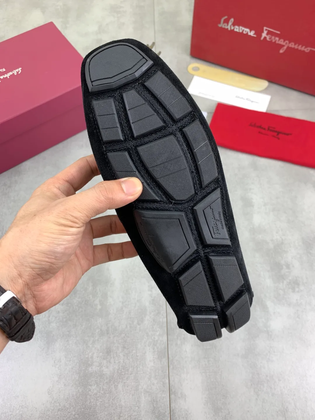 Men's shoes 💰P542 New model, high quality [Ferragamo/Ferragamo] Latest lazy slip-on shoes Original imported calfskin, imported cowhide lining + original luxury metal buckle + original combination outsole Comparison without pressure Code number: 38-45
